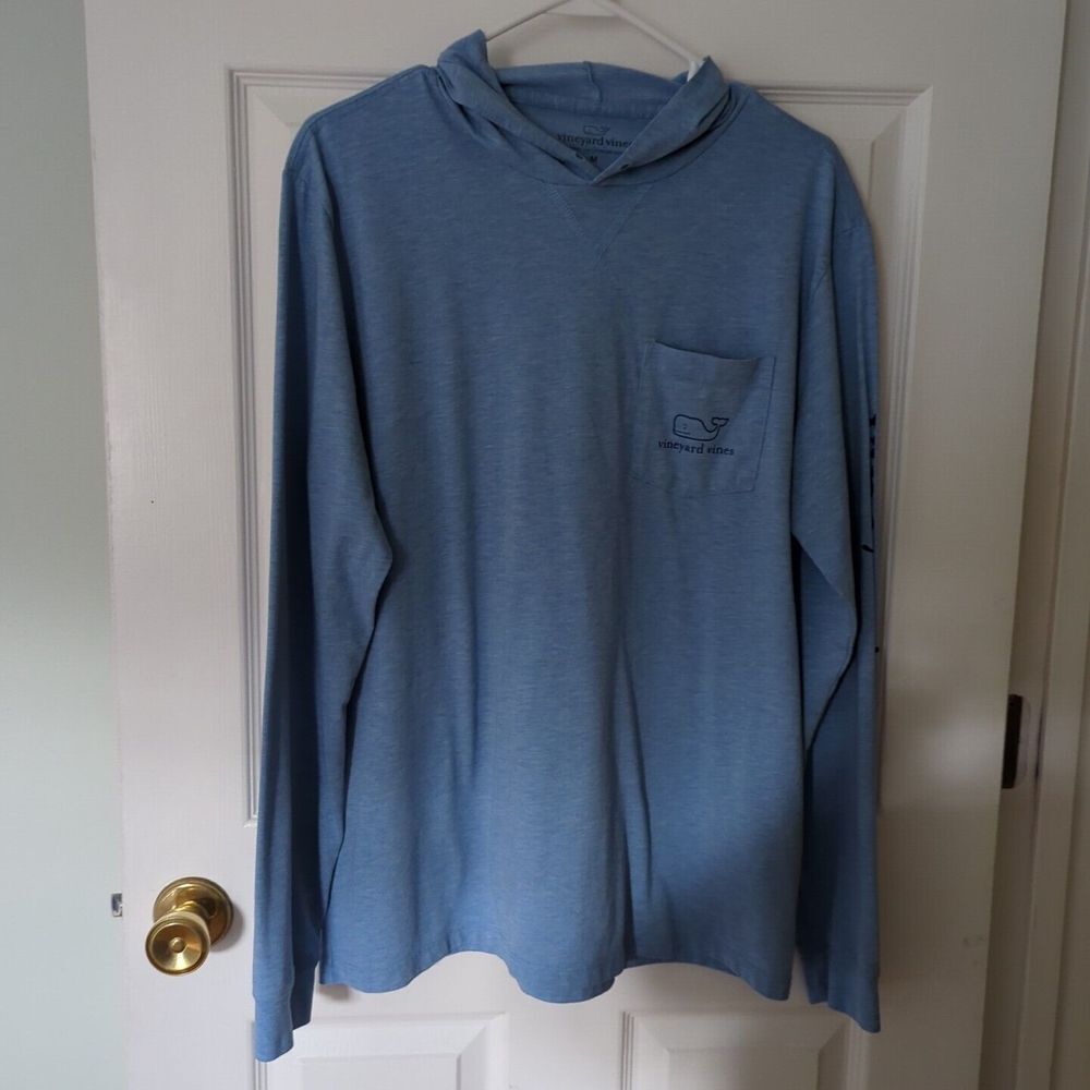 Vineyard Vines Long Sleeve T Shirt Hoodie Men's Size Medium, Light Blue Lightwgt - Picture 2 of 6